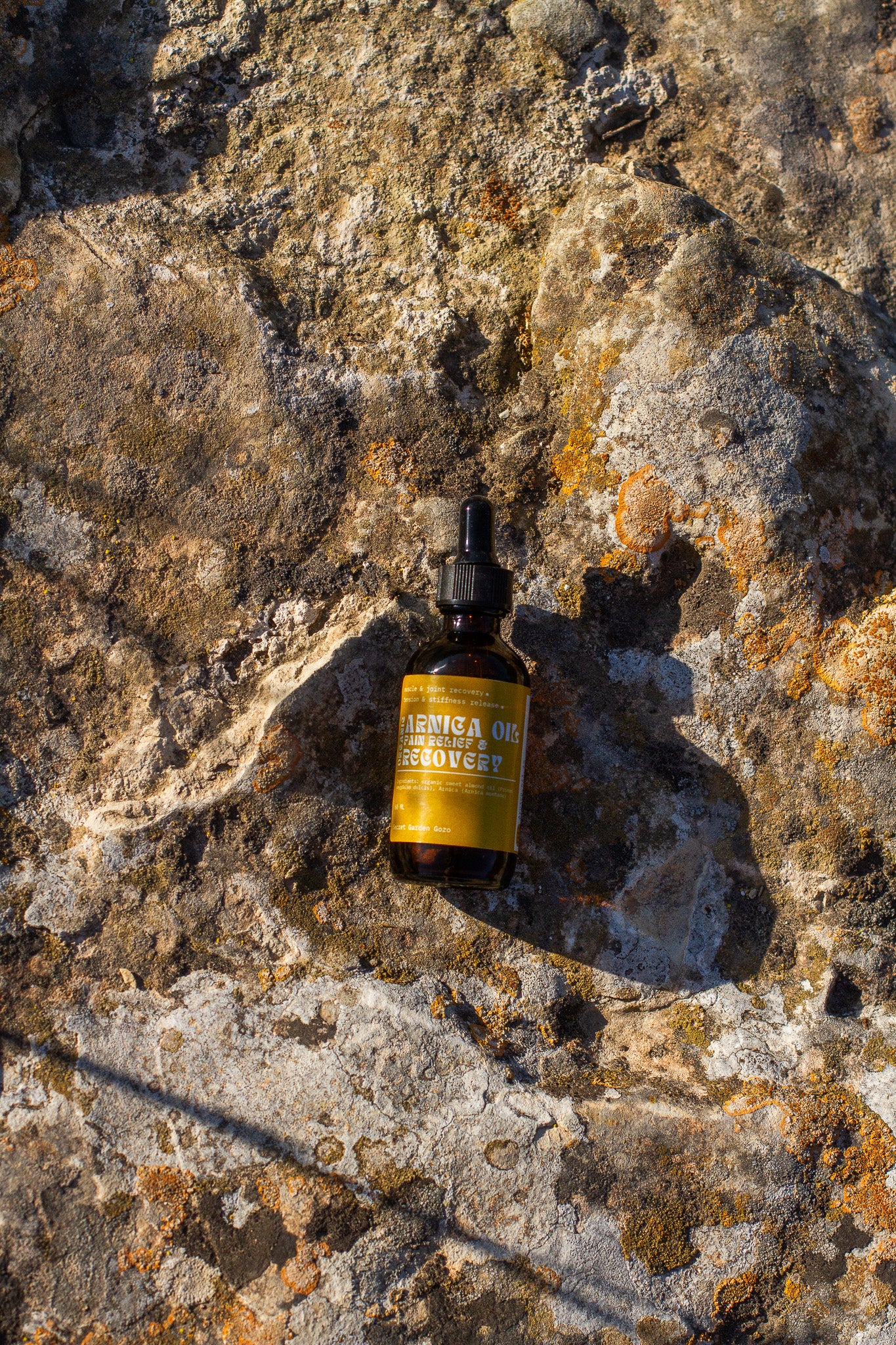 Organic Arnica oil (pain relief & recovery)